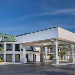 Days & By Wyndham Midtown ** Savannah