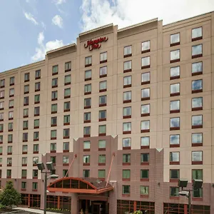 https://hampton-inn-new-york-laguardia-airport.us-newyorkcity.com